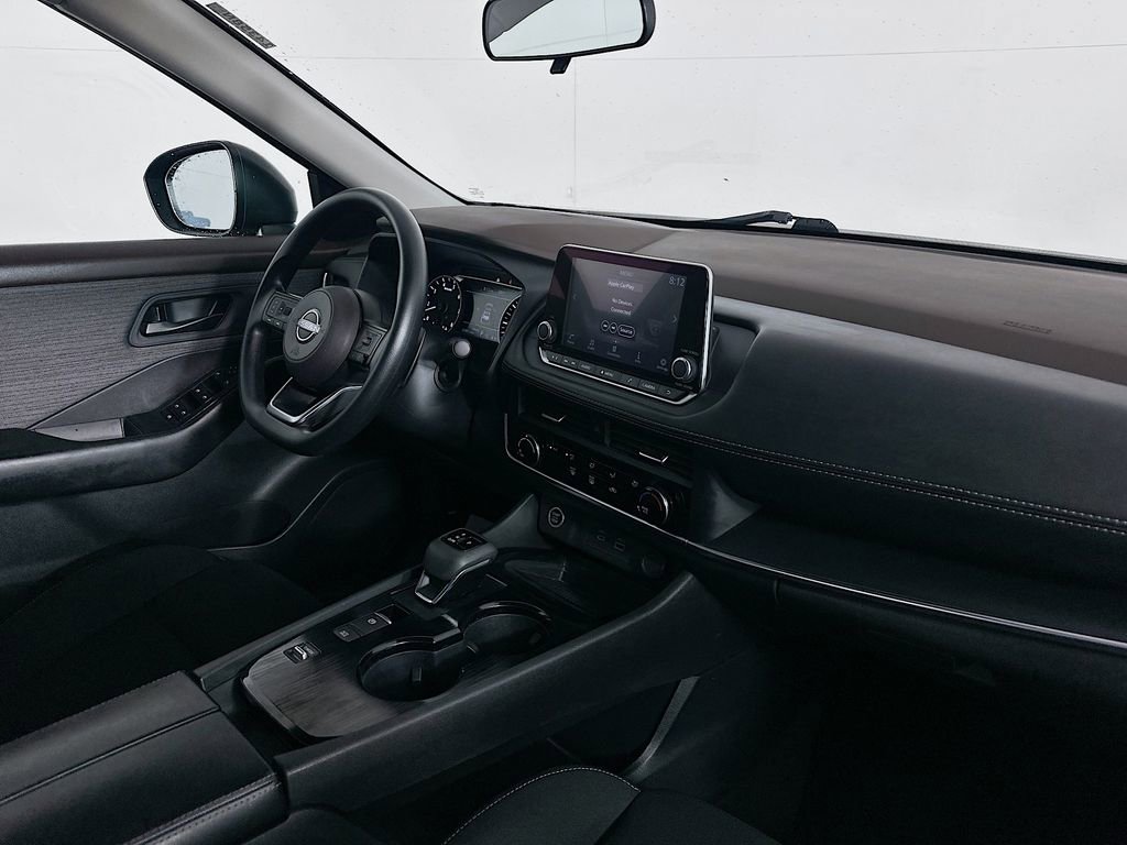 Used 2023 Nissan Rogue S image 28
