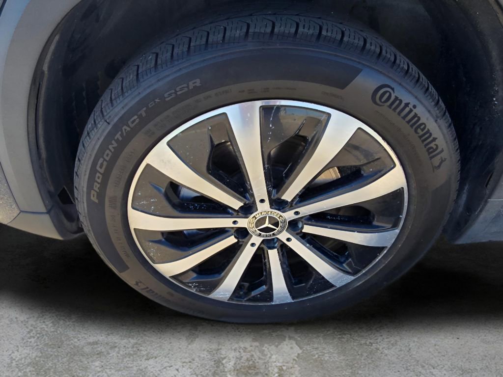 Used 2022 Mercedes-Benz GLA 250 4MATIC w/ Premium Package Lite image 9