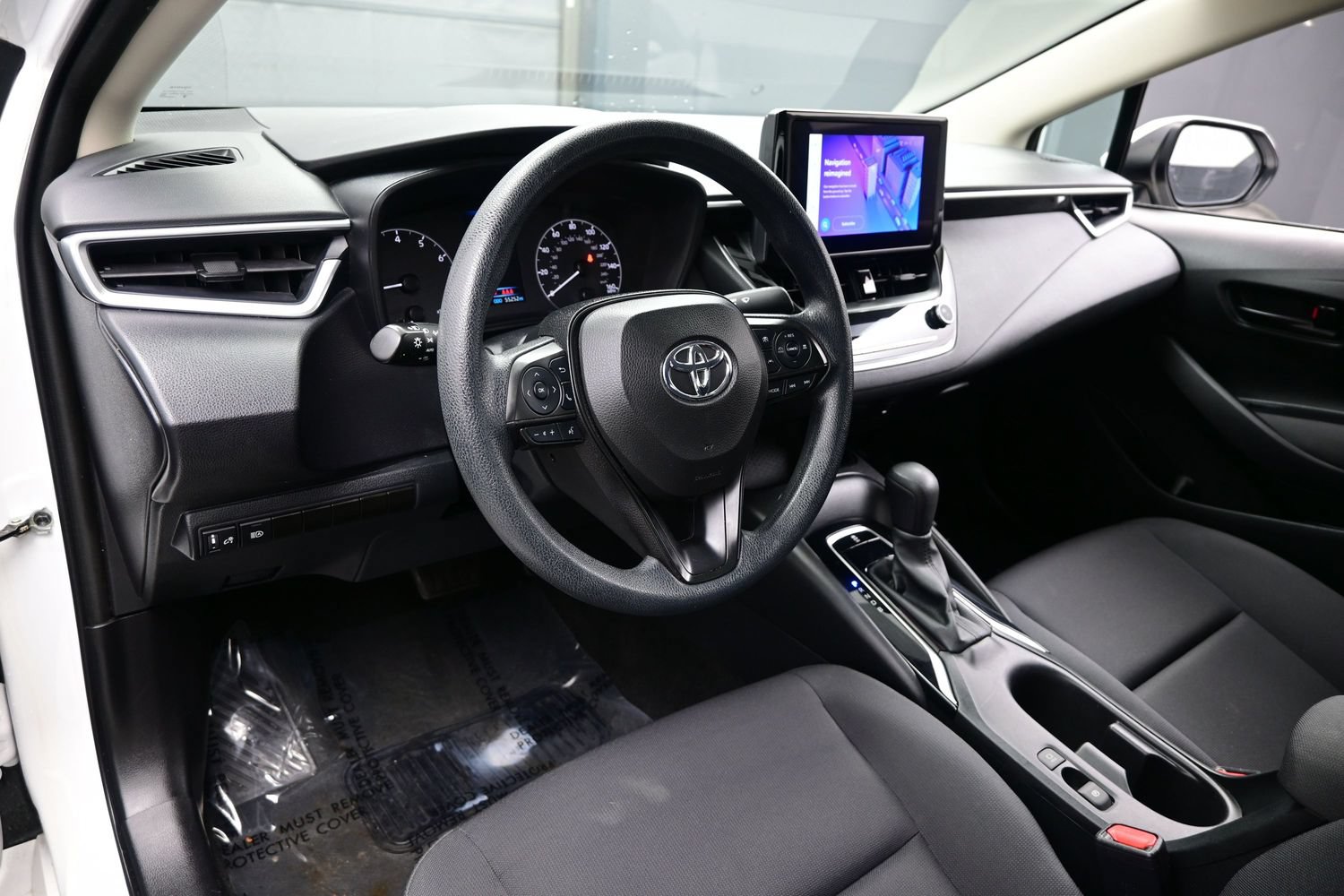 Used 2024 Toyota Corolla LE FWD image 12