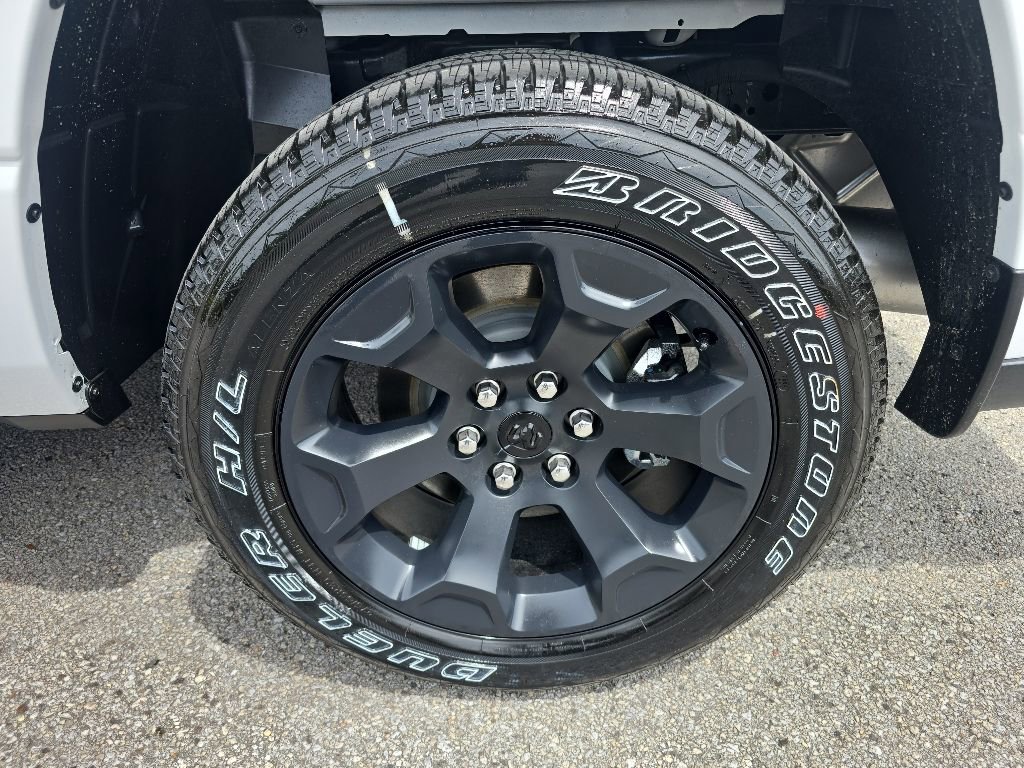 New 2026 RAM 1500 Express AWD/4WD image 10