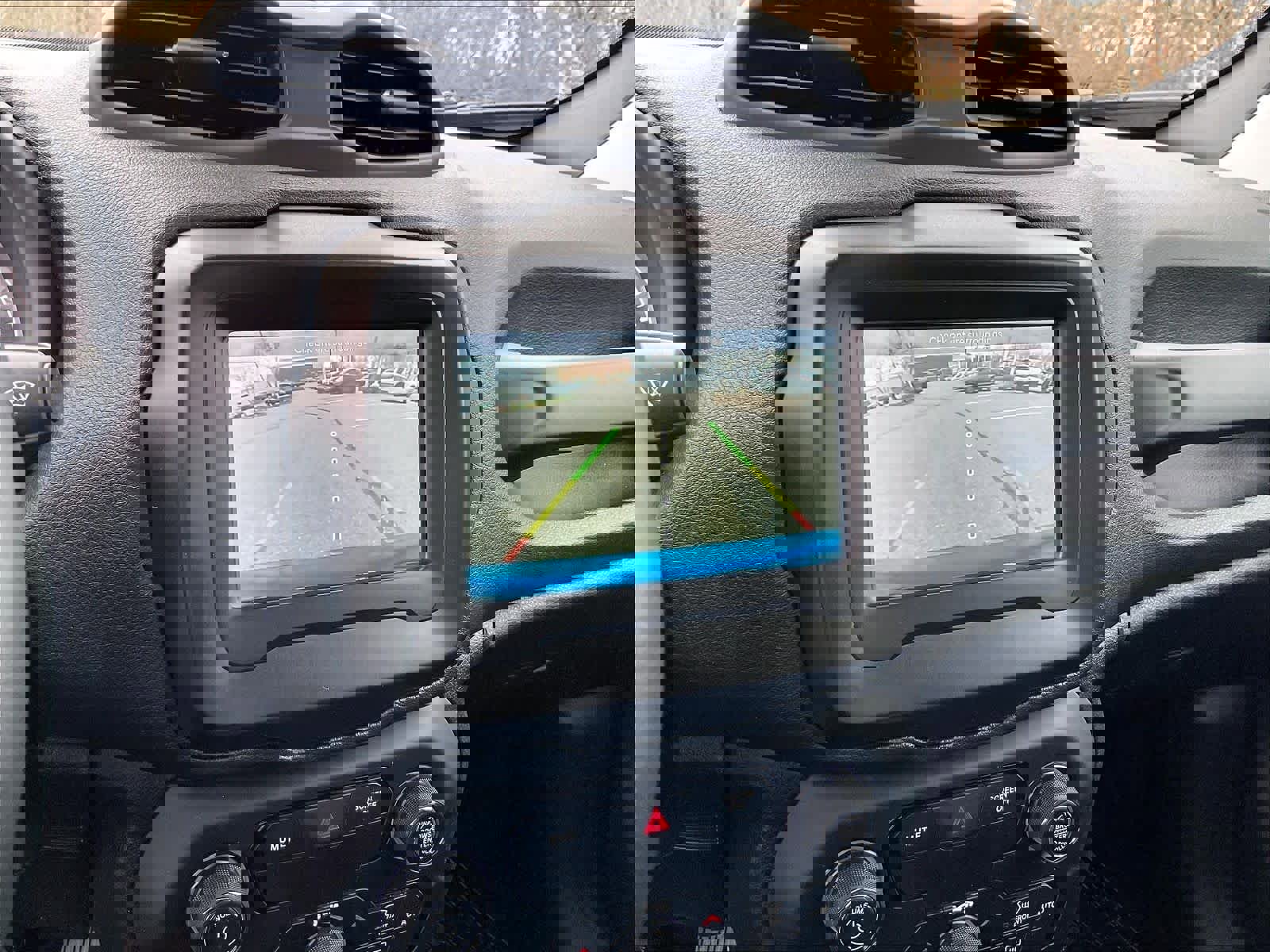 Used 2020 Jeep Renegade Latitude w/ Cold Weather Group AWD/4WD image 19