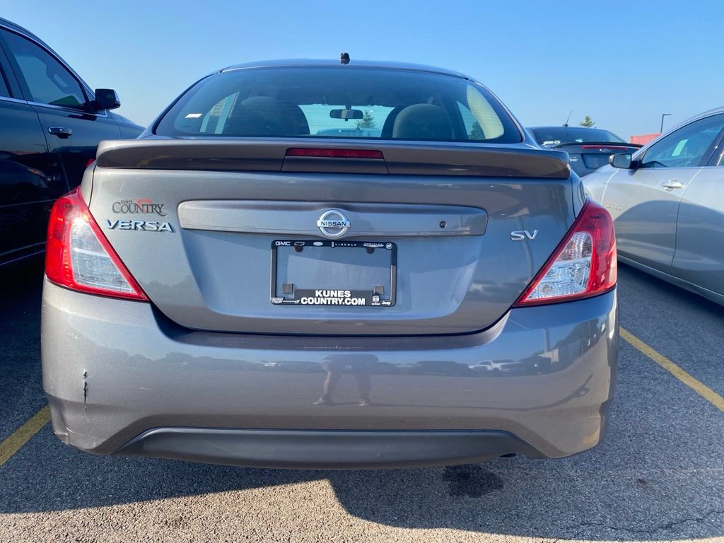 Used 2017 Nissan Versa SV FWD image 10