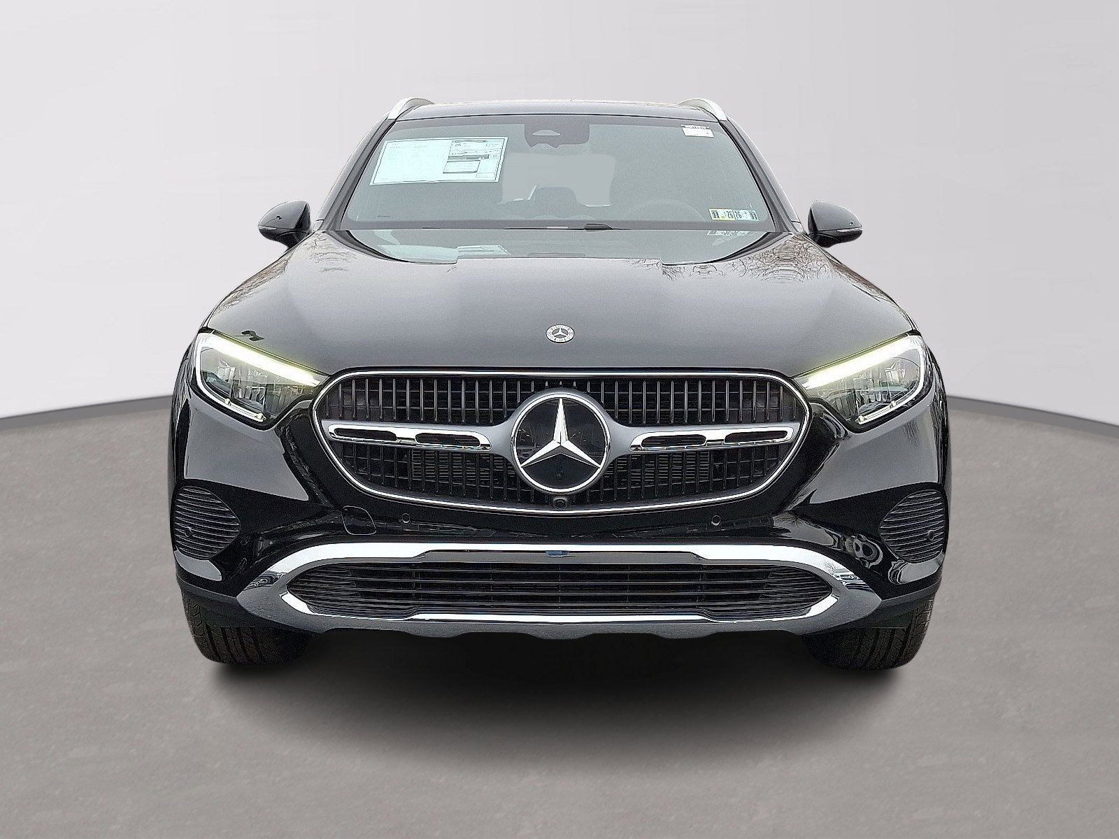 Used 2026 Mercedes-Benz GLC 300 4MATIC image 2