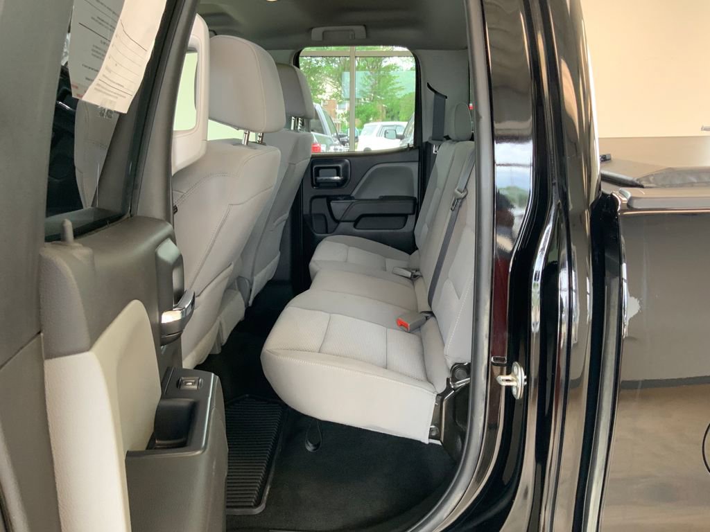 Used 2018 Chevrolet Silverado 1500 Custom w/ Custom Value Package AWD/4WD image 24