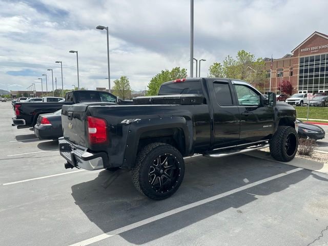 Used 2009 Chevrolet Silverado 2500 LT w/ Exterior Plus Package image 7