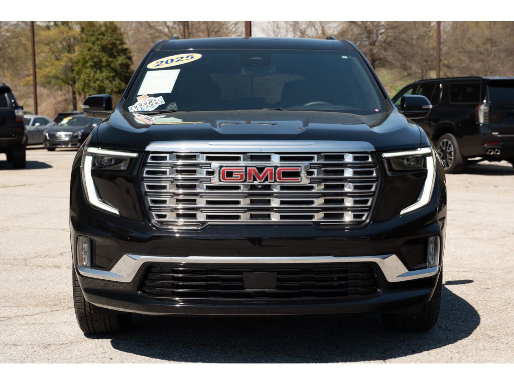 Used 2025 GMC Acadia Denali image 2
