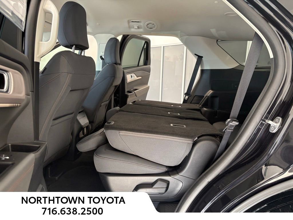 Used 2025 Ford Explorer Active image 19