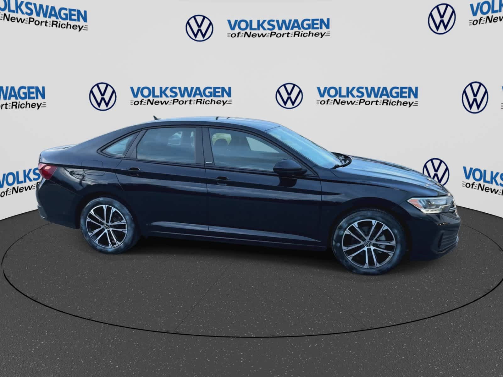 Used 2024 Volkswagen Jetta Sport FWD image 9
