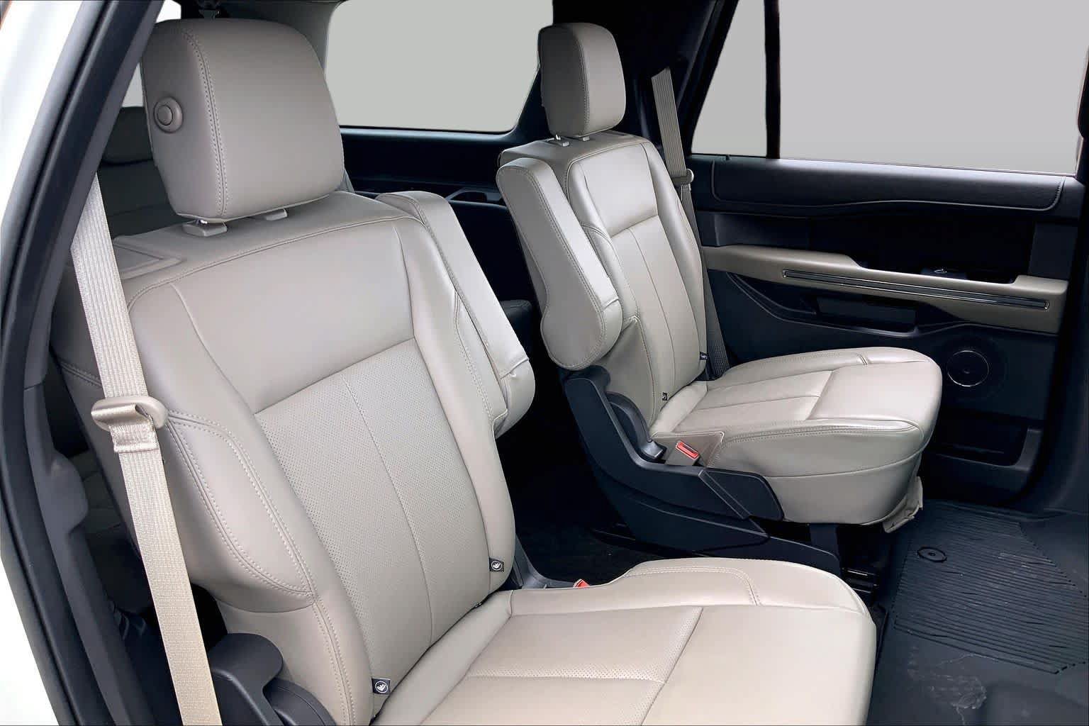 Used 2020 Ford Expedition XLT w/ Equipment Group 202A RWD image 20