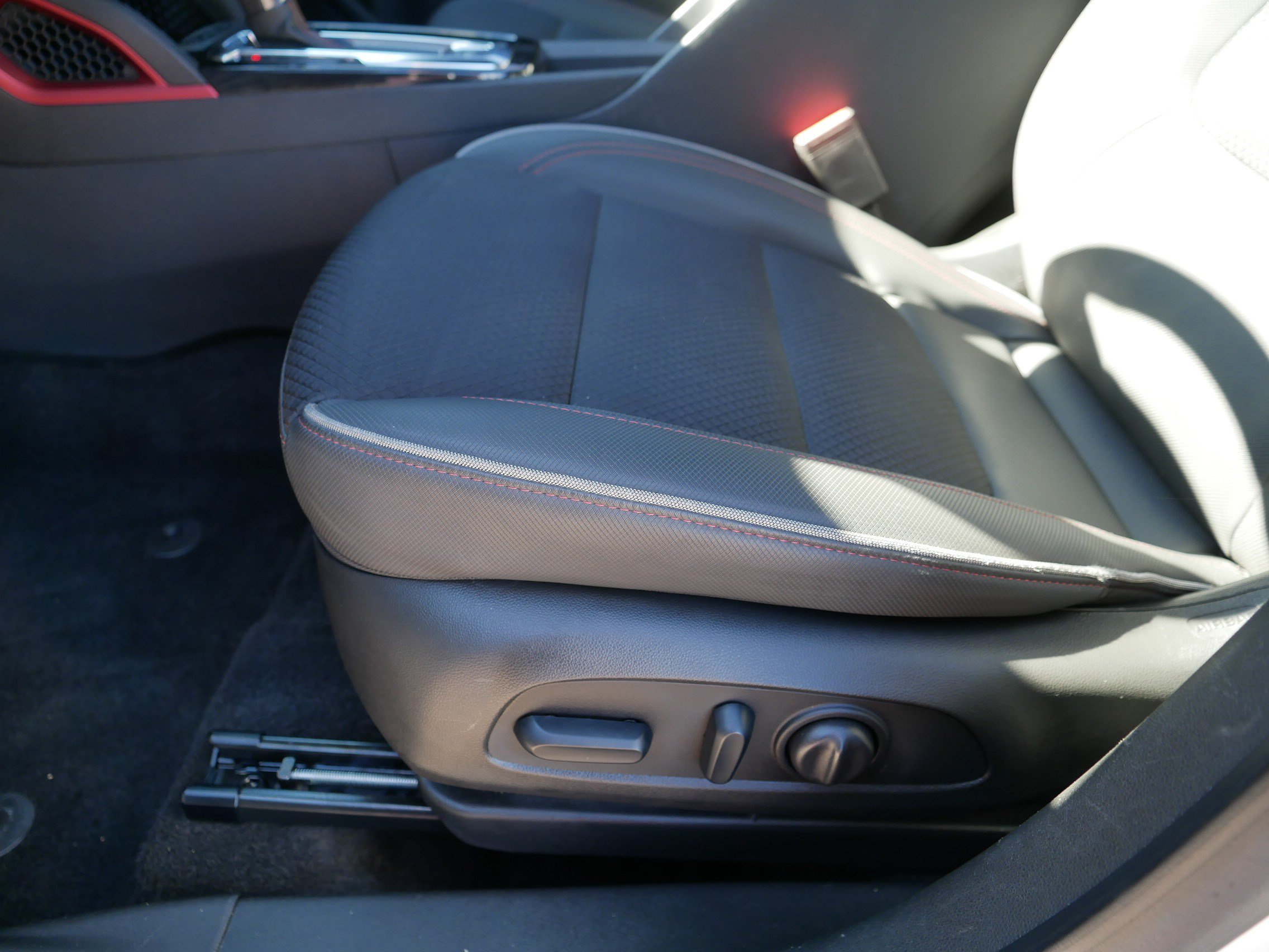 Used 2023 Chevrolet TrailBlazer RS w/ Sun and Liftgate Package AWD/4WD image 20