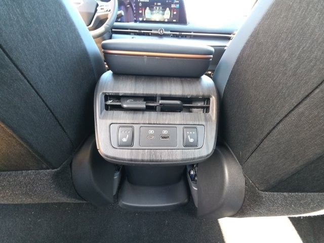 Used 2023 Nissan Ariya PLATINUM+ e-4ORCE image 25