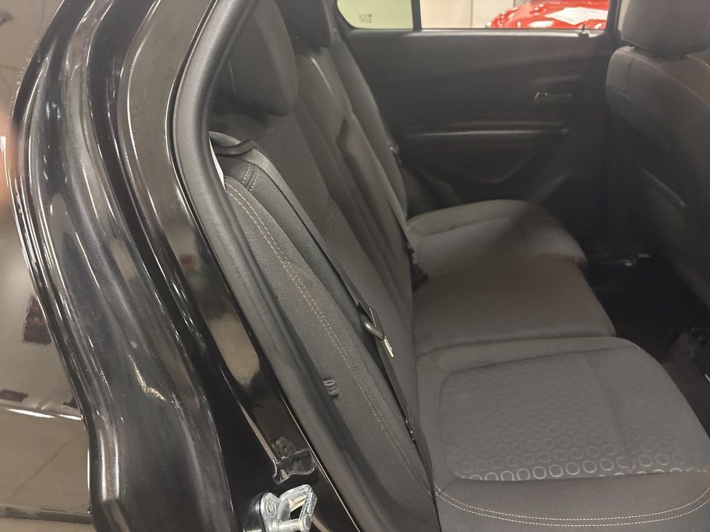 Used 2022 Chevrolet Trax LS w/ Tint and Cruise Package image 24