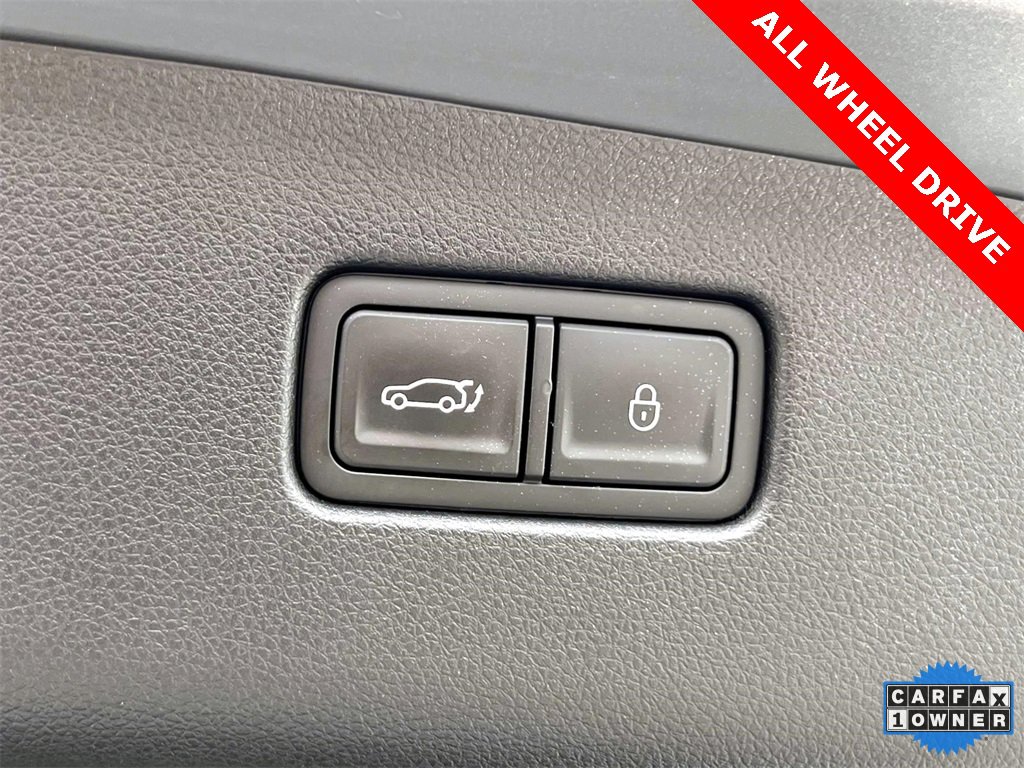 Certified 2023 Genesis GV70 2.5T image 9