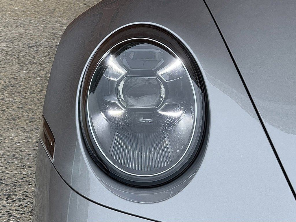 Used 2022 Porsche 911 Turbo S image 12