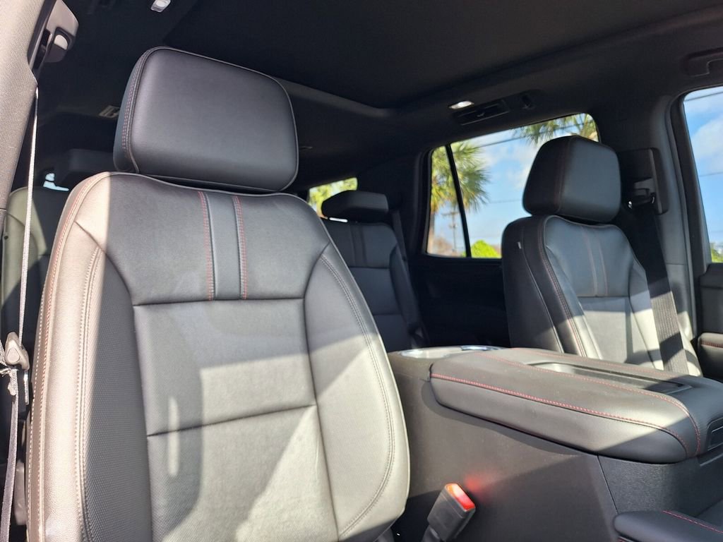 Used 2022 Chevrolet Tahoe RST w/ Sport Performance Package RWD image 29