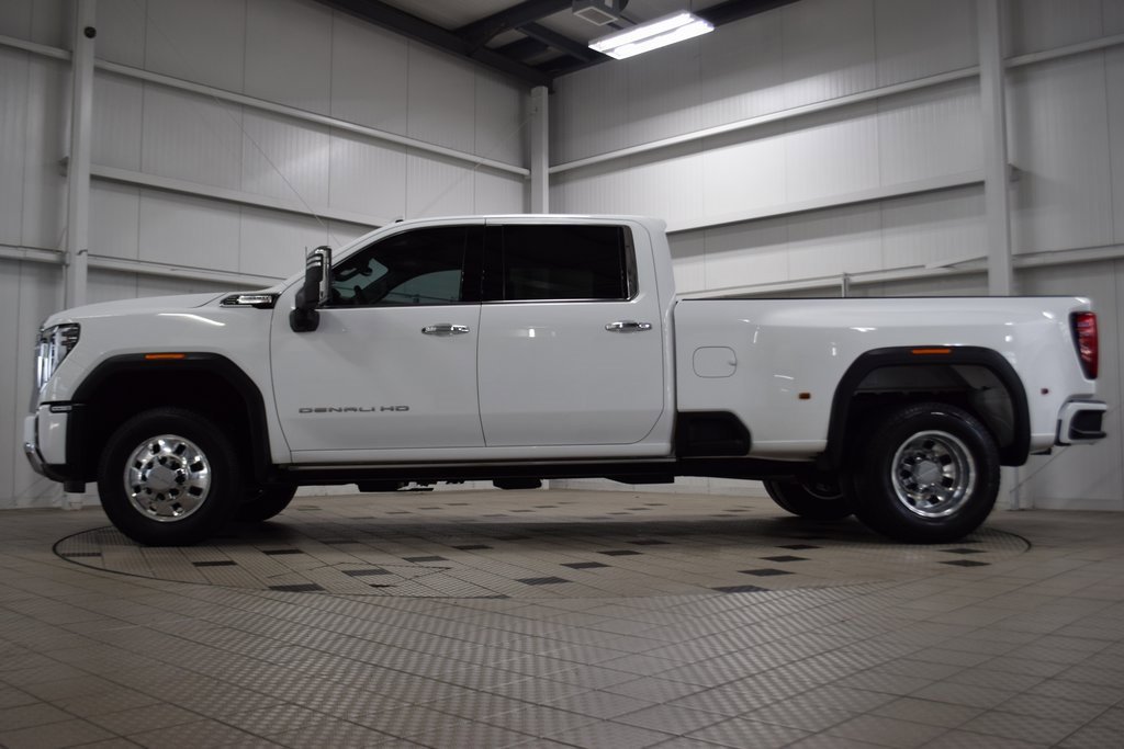 Used 2024 GMC Sierra 3500 Denali w/ Denali Reserve Package image 4
