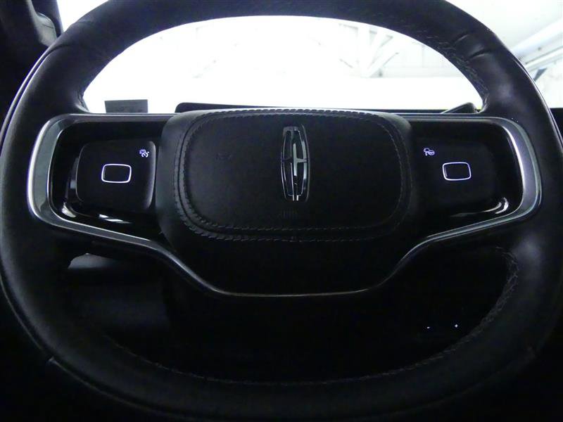 Used 2025 Lincoln Navigator Reserve w/ Jet Appearance Package image 24