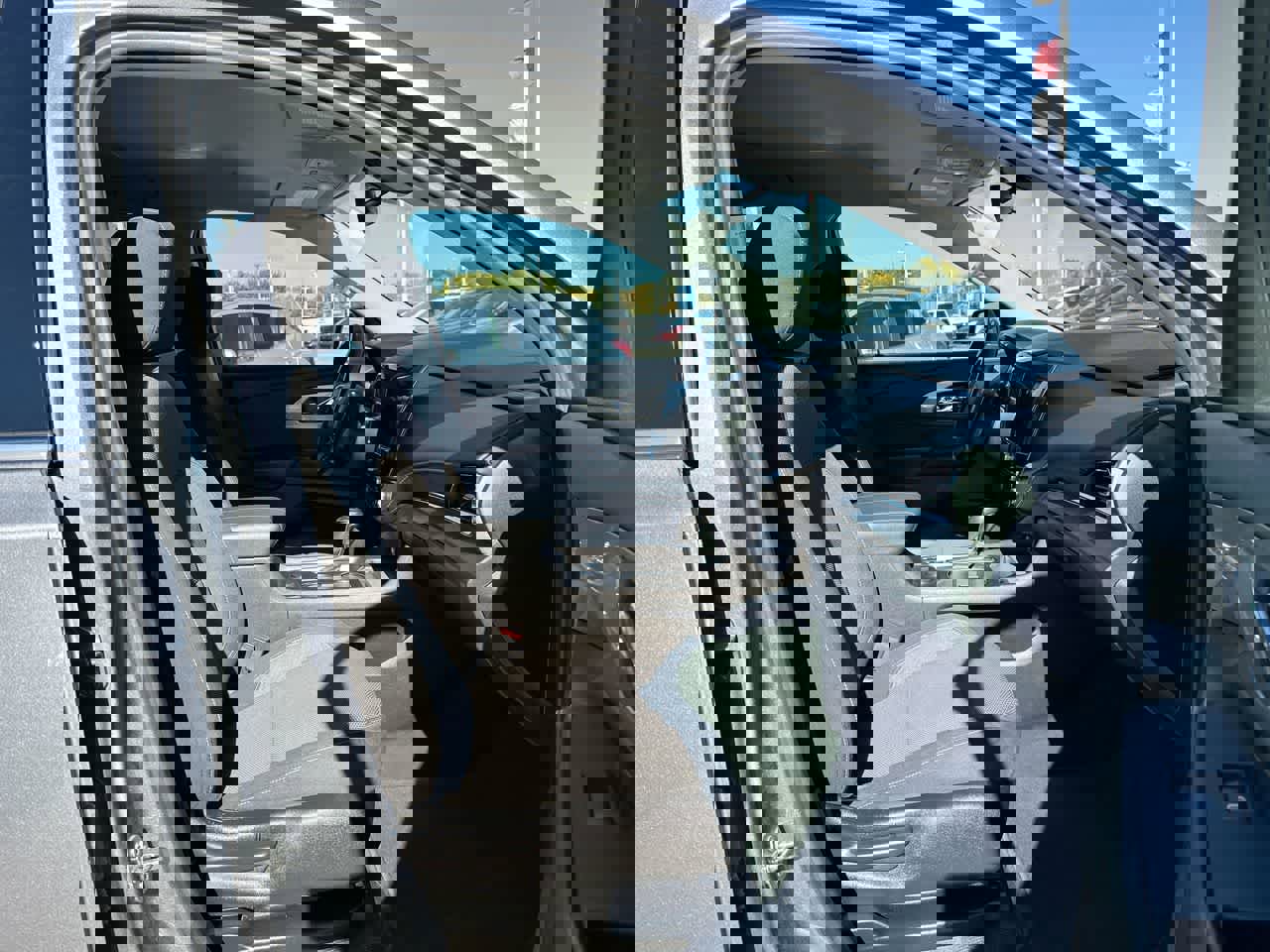 Used 2020 Chevrolet Traverse LT image 27