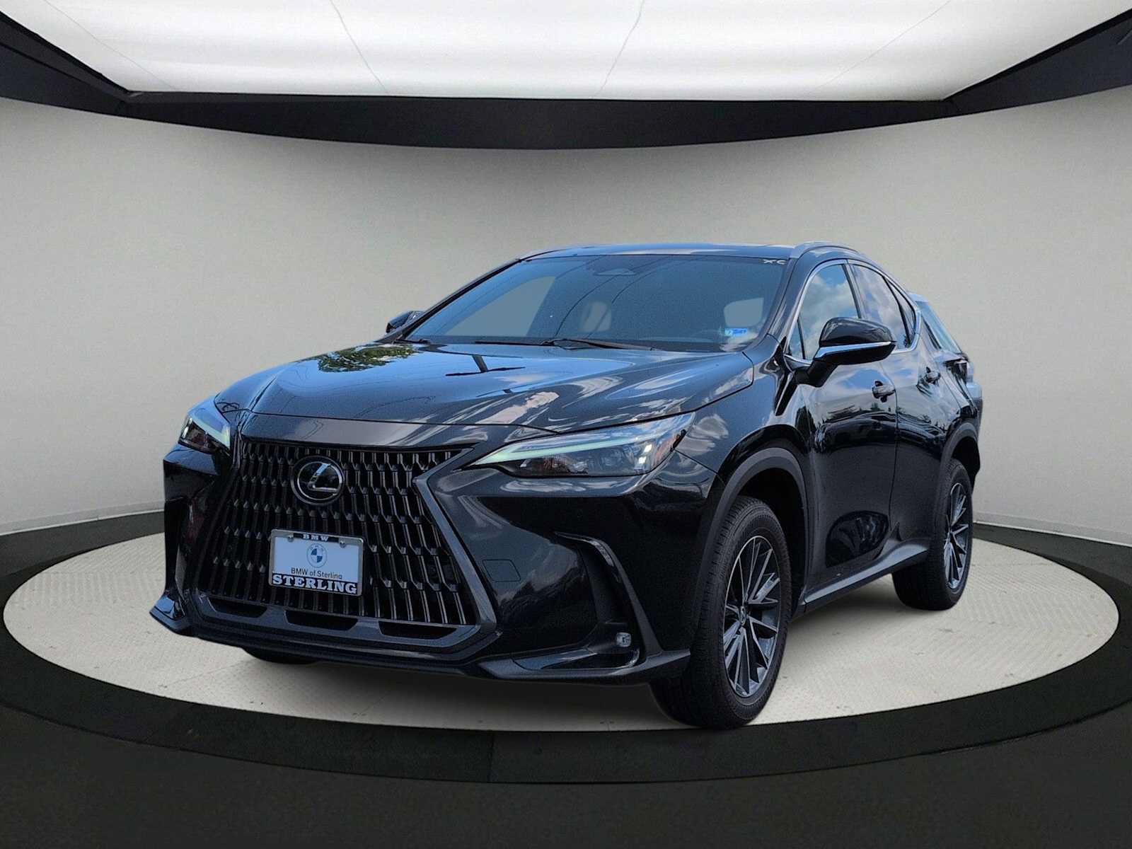 Used 2024 Lexus NX 350h AWD image 4