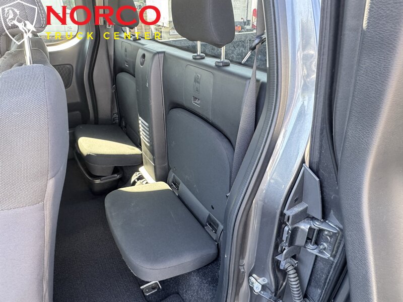Used 2023 Nissan Frontier SV w/ Technology Package RWD image 15