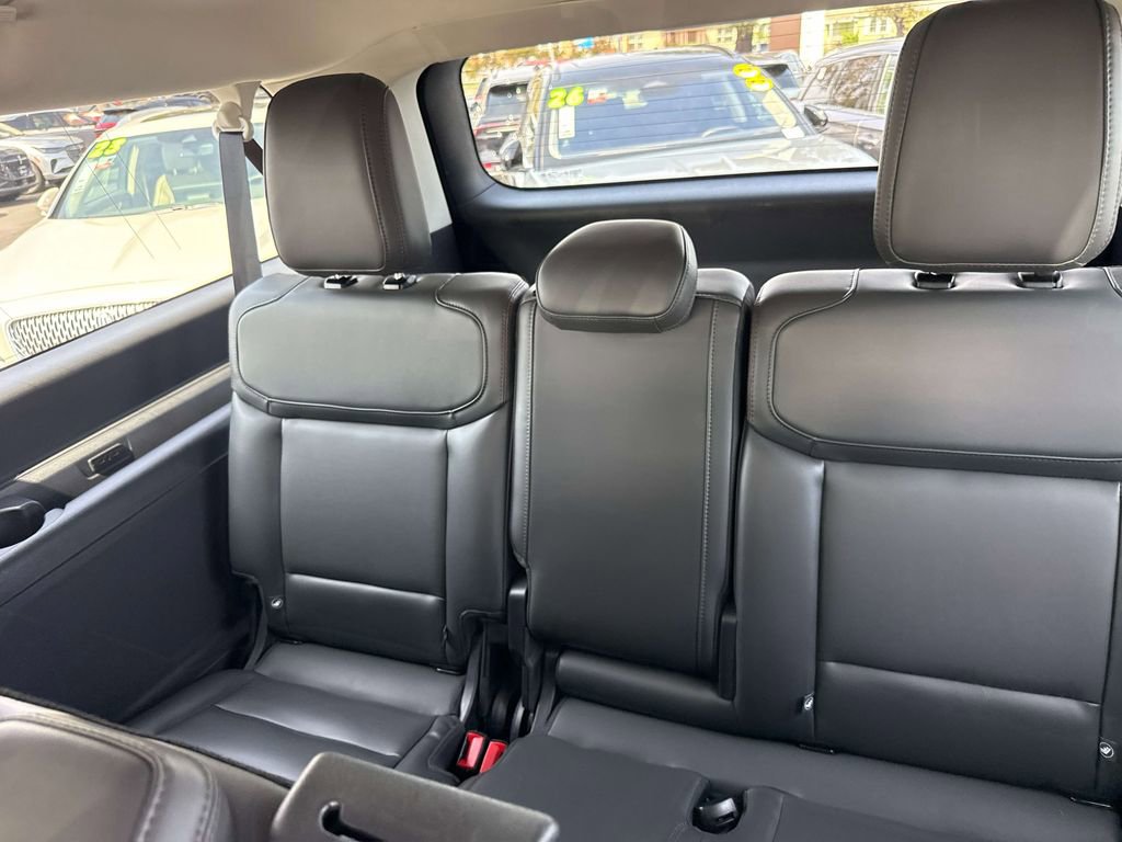 Certified 2025 Ford Expedition Max Active image 13