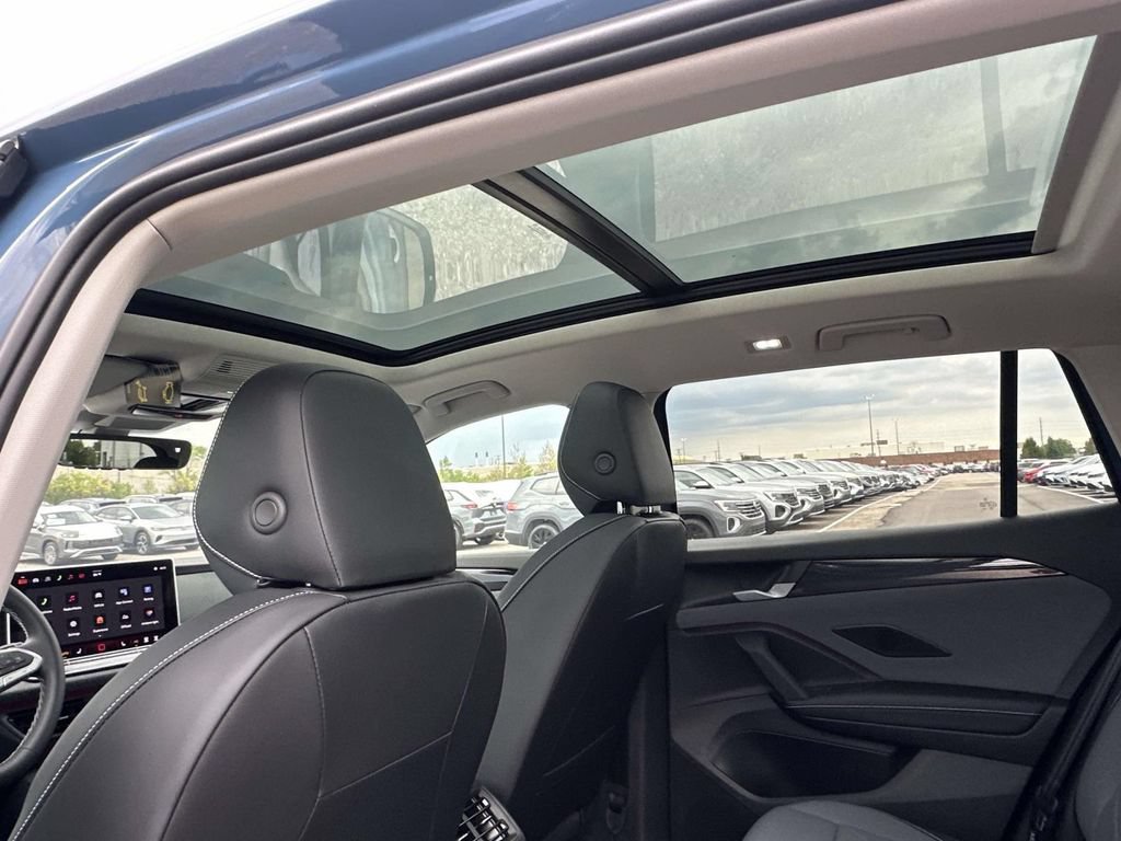 New 2026 Volkswagen Tiguan SE AWD/4WD image 10