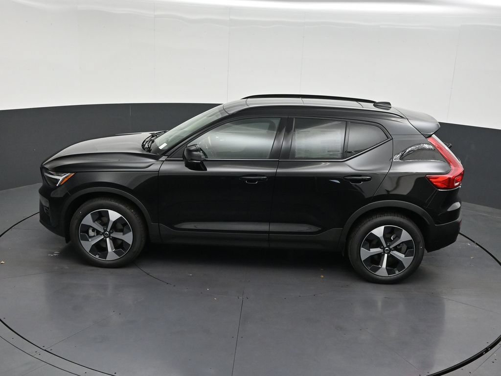 New 2026 Volvo XC40 B5 Plus w/ Protection Package Premier AWD/4WD image 14