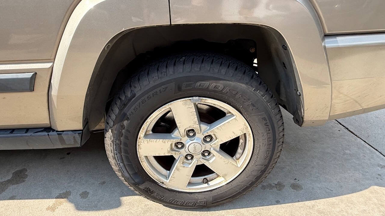 Used 2006 Jeep Commander 2WD image 29