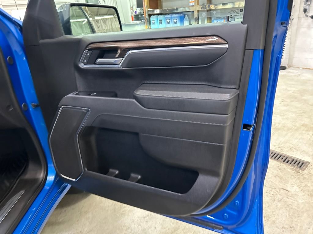 Used 2025 Chevrolet Silverado 1500 LT image 26