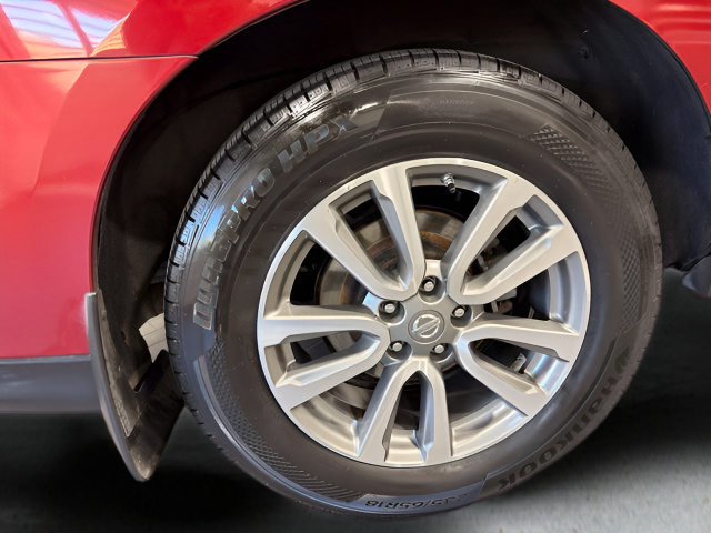 Used 2014 Nissan Pathfinder SL w/ SL Tech Package FWD image 39