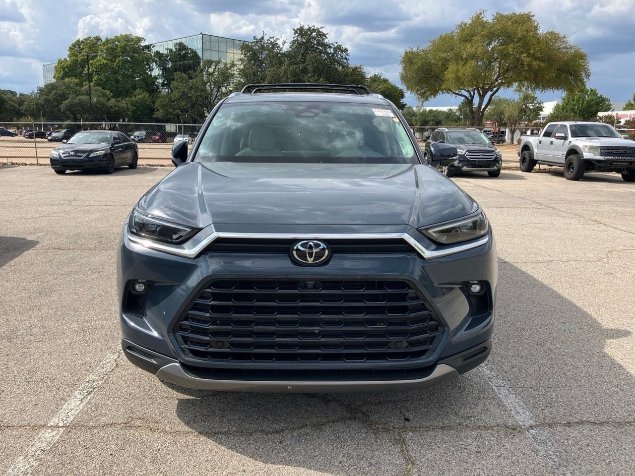 Used 2024 Toyota Grand Highlander AWD Hybrid image 2