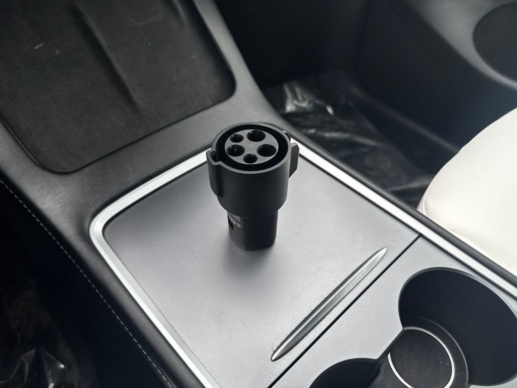 Used 2024 Tesla Model Y Performance image 24