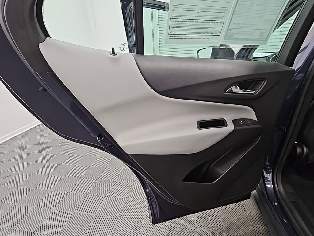 Used 2019 Chevrolet Equinox LS image 30