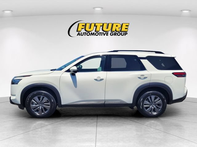 Certified 2025 Nissan Pathfinder SV FWD image 6