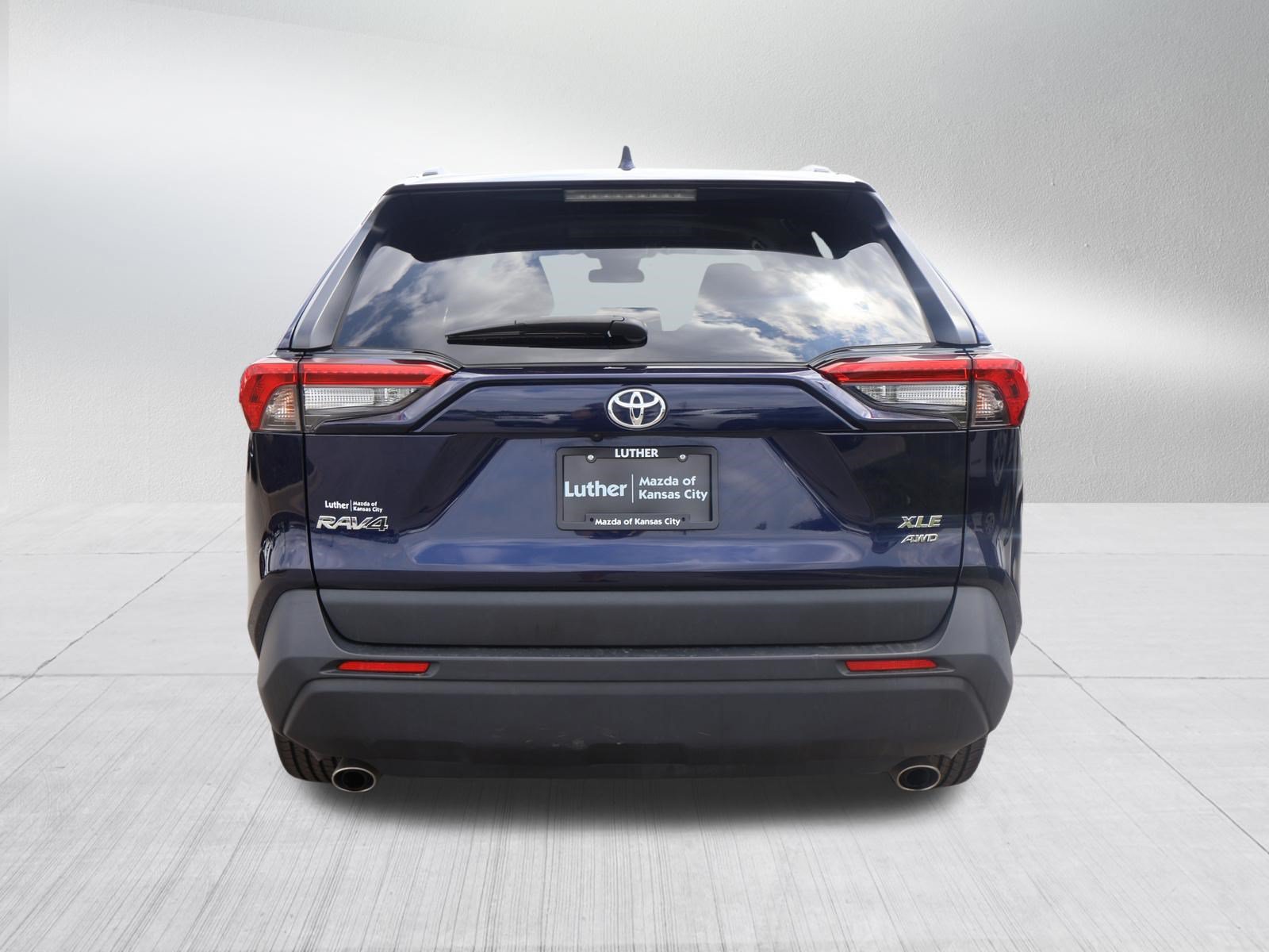 Used 2025 Toyota RAV4 XLE AWD/4WD image 6