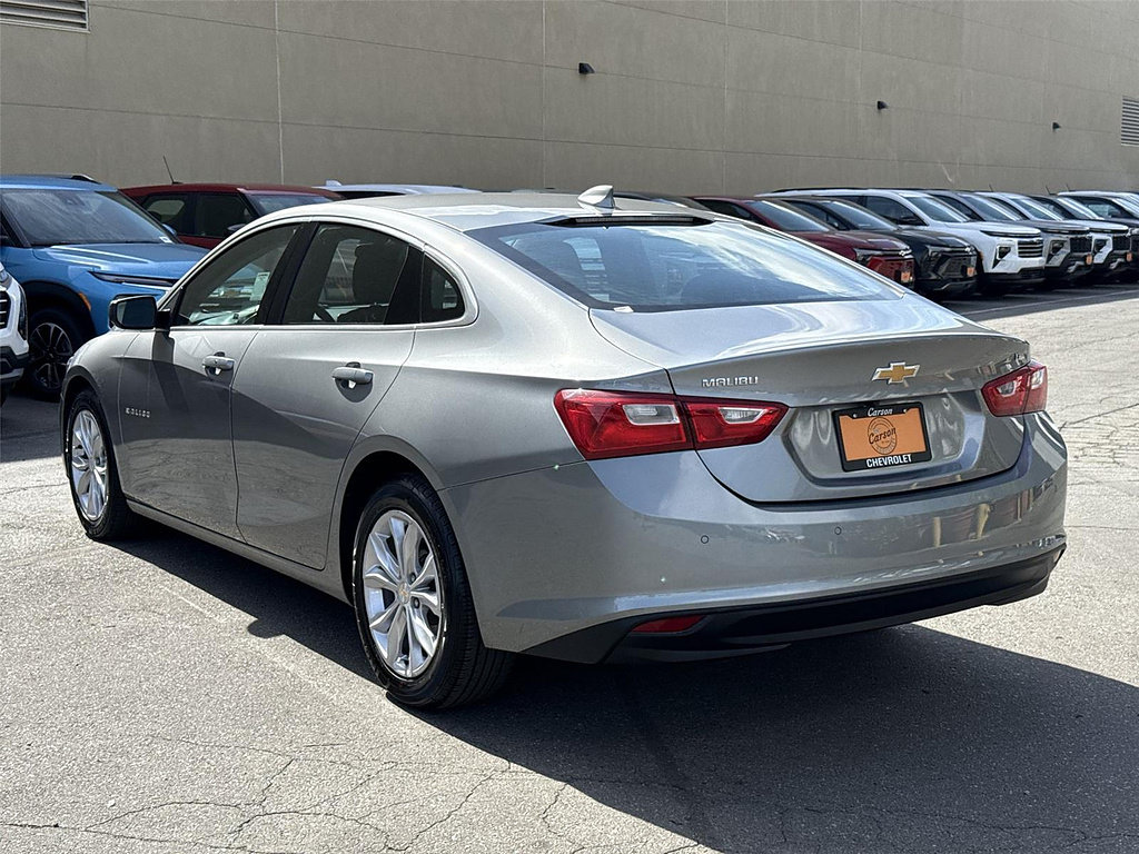 Used 2025 Chevrolet Malibu LT FWD image 4