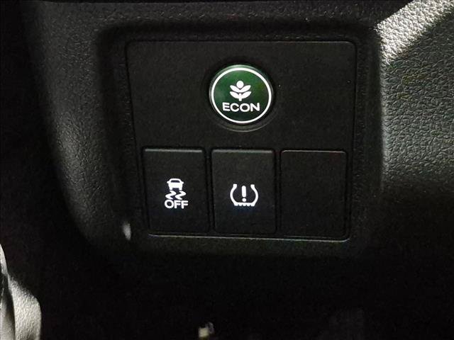 Used 2018 Honda HR-V EX image 16