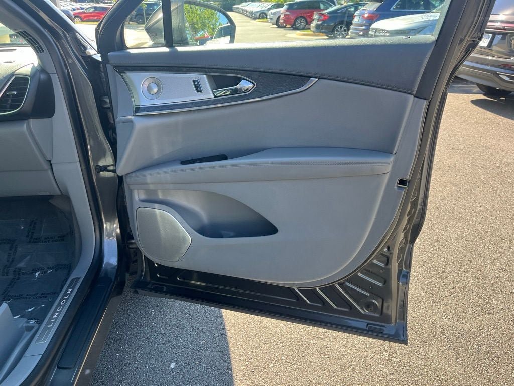 Certified 2019 Lincoln Nautilus Reserve w/ Ultimate Package AWD/4WD image 24