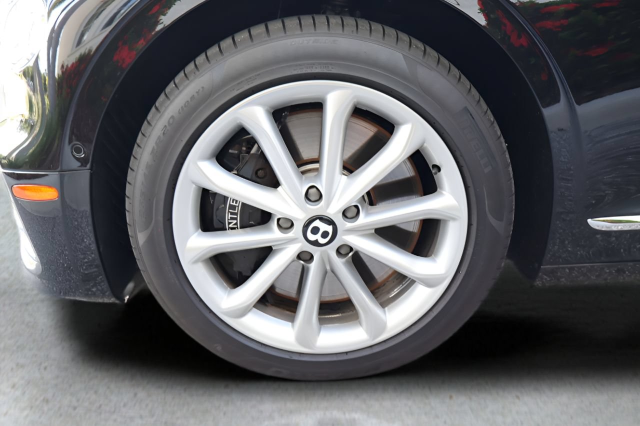 Used 2024 Bentley Flying Spur V8 AWD/4WD image 6