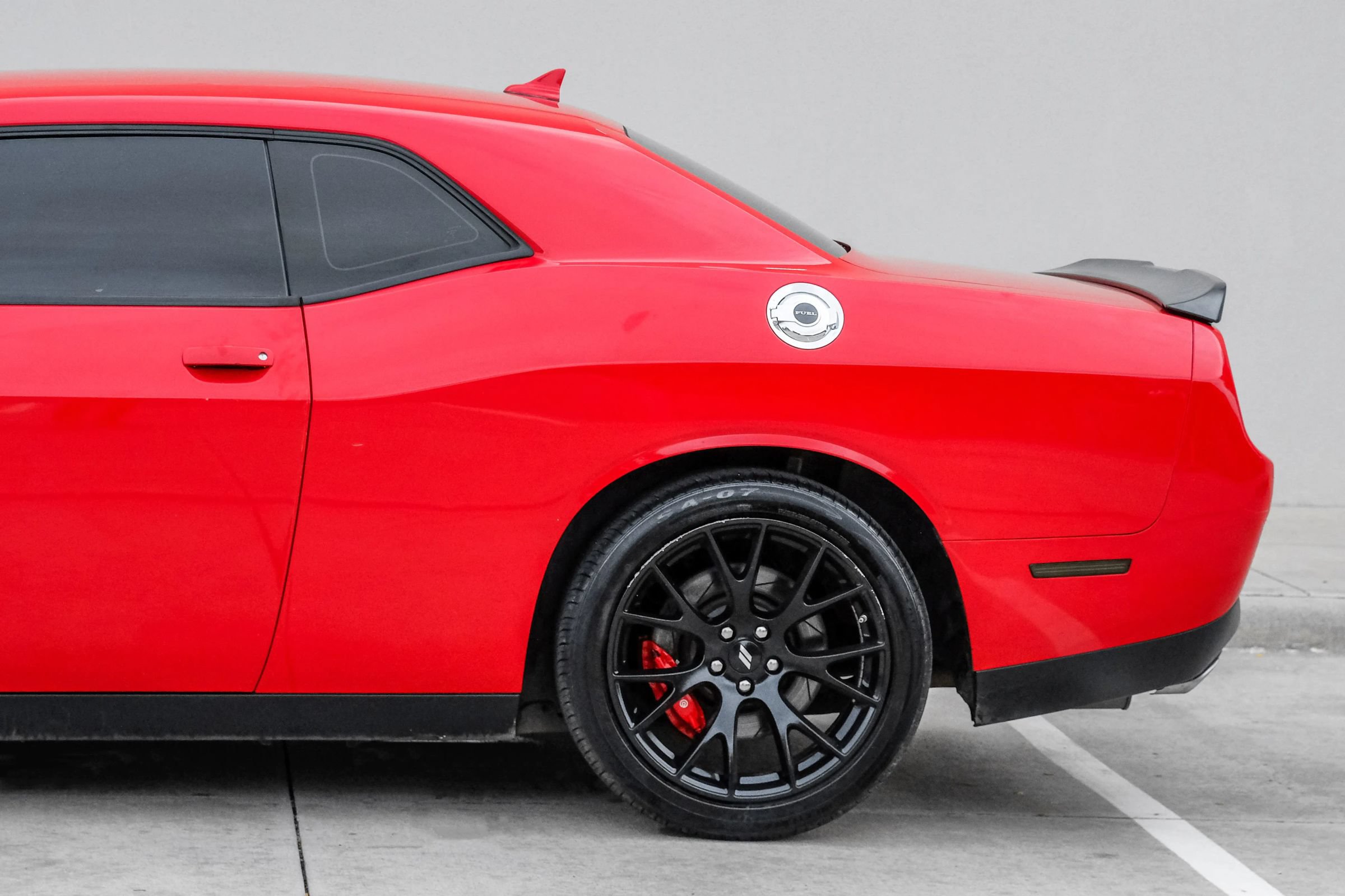 Used 2018 Dodge Challenger R/T Scat Pack w/ Dynamics Package RWD image 12