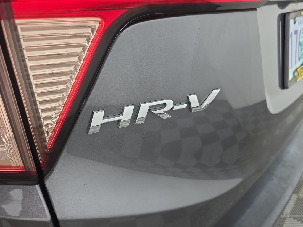 Used 2016 Honda HR-V LX image 11