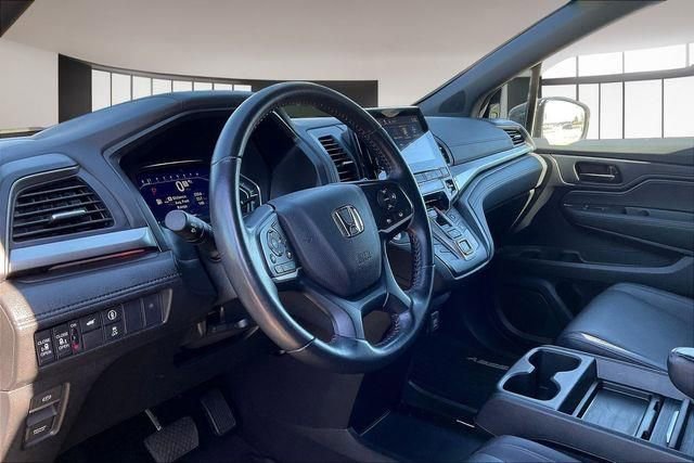 Used 2024 Honda Odyssey Sport image 17