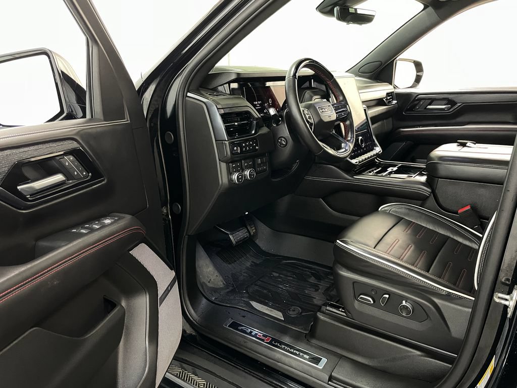 Used 2026 GMC Yukon XL AT4 Ultimate w/ LPO, Floor Liner Package AWD/4WD image 33