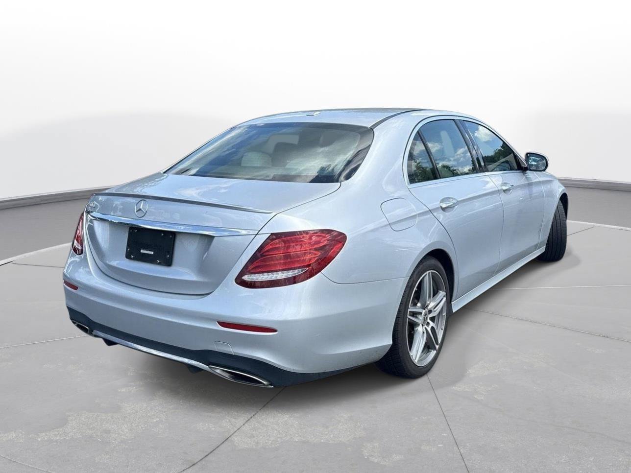 Used 2019 Mercedes-Benz E 300 image 6