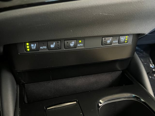 Used 2024 Lexus ES 300h w/ Premium Package FWD image 26