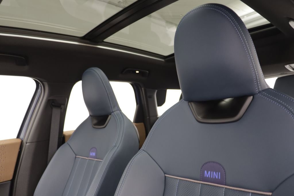 Certified 2025 MINI Cooper Countryman S AWD/4WD image 10