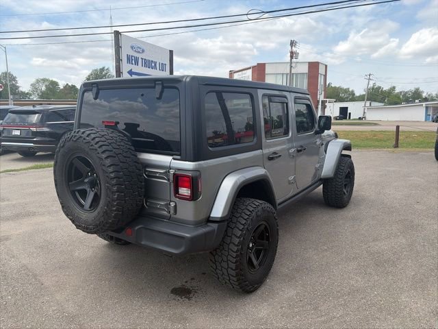 Used 2019 Jeep Wrangler Unlimited Sahara AWD/4WD image 6