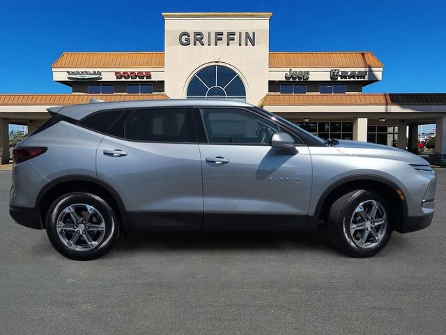 Used 2023 Chevrolet Blazer LT w/ LPO, Floor Liner Package FWD image 3