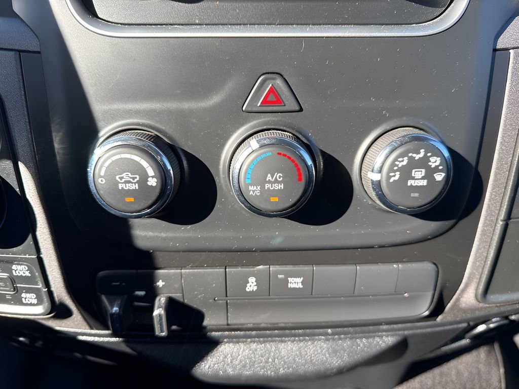 Used 2018 RAM 1500 Express image 17