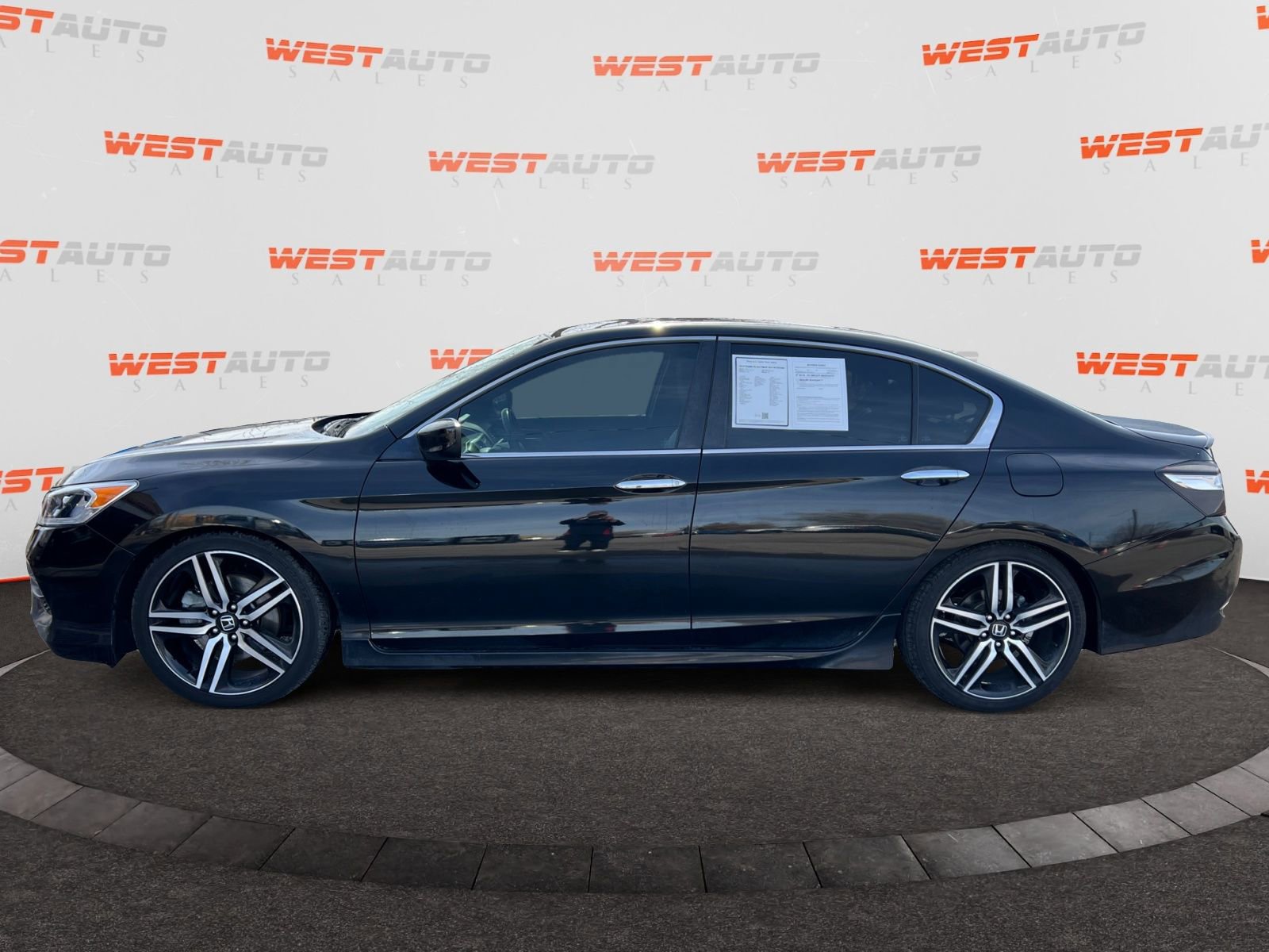 Used 2017 Honda Accord Sport Special Edition image 2